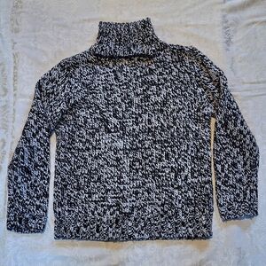 'Anny Look Collection" Black & white soft chunky knit turtleneck sweater, Sz. M